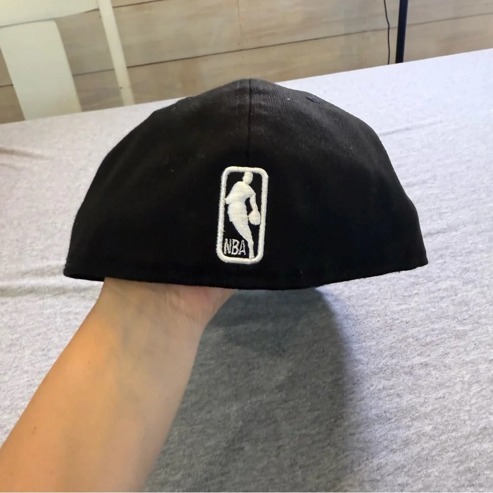 Philadelphia 76ers Black White Cap New Era 59Fifty Fitted Limited Edition